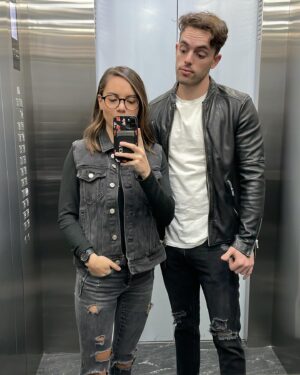 Ceci Flores Instagram - El mejor Valentine, lo tengo yo. (Ahora versión mejorada con pelo) 🥰 fun fact: Nemo fue la primera película que vimos juntos. #ValentinesDay
