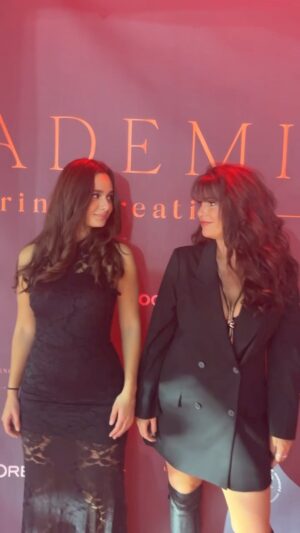 Cécile Consul Instagram - Merci à @sabrina_creation  ma coiffeuse préférée ♥️
pour le lancement  de @academie_sabrinacreation