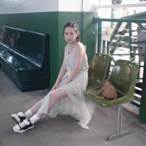 Cecilia So Instagram - 點呀？配呢個bgm 加上紅眼晴幽幽的看着這鏡頭有無feel? 😇💚⚓️🚢🛶
我真係好鍾意渡海小輪，希望唔好消失🥹 salute to 水手叔叔！！佢著住呢套水手服有點可愛，雖然我地問佢點上上層佢只係笑笑口趕我地出去再叫我地買飛入黎🤣

dress& handbag: @kapok @futureclassicsofficial 
@lagarepr
