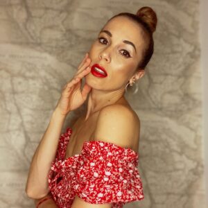 Cecilia Bonelli Instagram - #nochedejueves ❤️💋