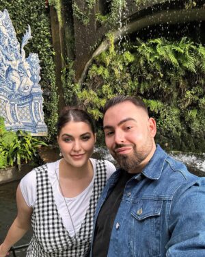 Celeste Buckingham Instagram - Výlet do @montepalacemadeira bol užasný 🖤 Ale vlastne aj celý týžden spolu na Madeire 🙏🏻 Veríme že máte super začiatok nového roka a prajeme vám krásny zvyšok dňa #madeira #vylet #holiday #friends #island #monte