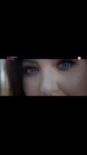 Celeste Buckingham Instagram - Veľmi sa teším že som mohla byť súčasťou tejto skvelej relácie. Ďakujem celemú štábu, a všetkým ktorí sa so mnou aj zúčastnili, aby sme čo najlepšie vedeli odovzdať môj príbeh. Budeťe si môcť pozrieť #oprisaomna v nedeľu o 21:35 na Jednotke @rtvs_official ☺️ Kto bude kukať? #relacia #dokument #life #celestebuckingham #tv