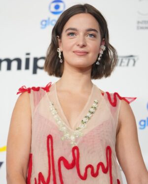 Celine Buckens Instagram - The 50th International Emmy Awards ❤️ @iemmys 

Dress and bag simonerocha @dhpr_london 
Shoes @gianvitorossi 
Earrings @completedworks 
Bralette @agentprovocateur 
Makeup @christopherardoff 
Hair @thomasdunkin1
Nails @jada_nailslondon 

And big thanks always to @styledby_rap and @dobbscld ❤️❤️❤️