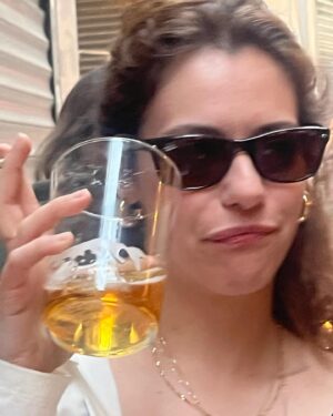 Ceren Koç Instagram - aslinda arama mesafe koydum sadece elime cok yakisio o kdr🪭
