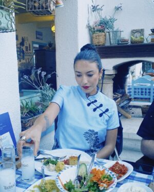 Ceren Koç Instagram - son foto yalnizligimla ilgili ve alakali 🪸