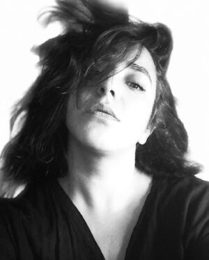 Ceren Taşçı Instagram - Baktım kimse çekmiyor ben de kendi özümü çektim 💀