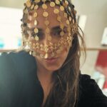 Ceren Taşçı Instagram - Bu şarkıyı duyduğumdan beri aynı insan değilim😂 Yeni bir haftaya daha hazır mıssssııııııınnnnn? ÇAT ÇAT!