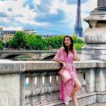 Ceren Yılmaz Instagram - Yok öyle umutları yitirip karanlıkta savrulmak. Unutma; aynı gökyüzü altında, bir direniştir yaşamak. Nazım Hikmet 💗