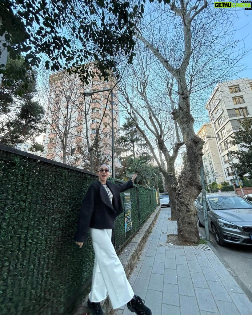 Ceren Yalazoğlu Karakoç Instagram - Bi’ pazar dump’ı da benden gelsin o zaman! 🥂🤍