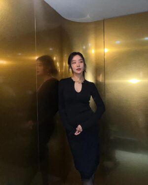 Cha Joo-young Instagram - 🖤 반가웠어요 @volnewmer.kr @classys_kr 

오랜만에 한복 아닌 주영이다..