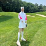 Cha Ye-ryun Instagram - 사랑하는 사람들과 라운딩은 언제나 행복😍⛳️ 날씨가 너무 좋아서 또 행복 💕 너무 예쁜 골프복은 @creve9_golf_official #크리브나인 🍀