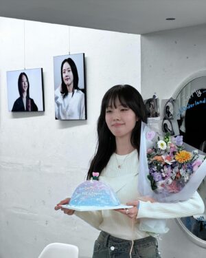 Chae Won-been Instagram - 💧🩷
고마워고마워고마워 정말 감사합니다
잊지 않고 보답할게요 ᵒ̴̶̷̥́ ·̫ ᵒ̴̶̷̣̥̀