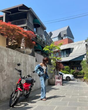 Chae Jung-an Instagram - 5월에 청청👖이닷