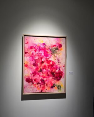 Chae Jung-an Instagram - 우리의 삶이 폭풍의 언덕에 위치해 있더라도
언니처럼 아름답게 이겨낼 수 있는 법을 깨닫게해 준 전시🩷
가슴 뭉클했던 오늘 우리의 모먼트✨️✨️

(촬영하느라 제대로 못담아 넘 아쉽😢)