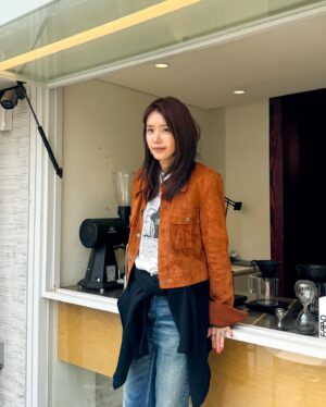 Chae Jung-an Instagram - 🌼🌼🌼