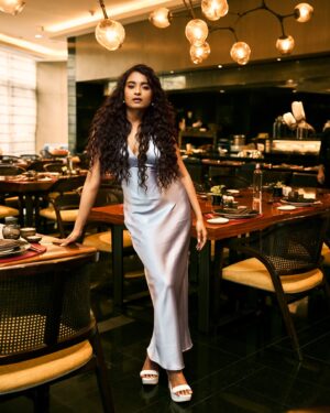 Chaitra Achar Instagram - Date night?

PC: @avinashmurthy 
MU & Styling: @chandana_nambiyana 
Location: @conradbengaluru #MIKUSU