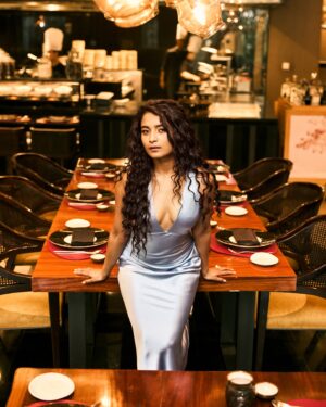 Chaitra Achar Instagram - Date night?

PC: @avinashmurthy 
MU & Styling: @chandana_nambiyana 
Location: @conradbengaluru #MIKUSU