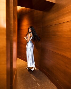 Chaitra Achar Instagram - Date night?

PC: @avinashmurthy 
MU & Styling: @chandana_nambiyana 
Location: @conradbengaluru #MIKUSU