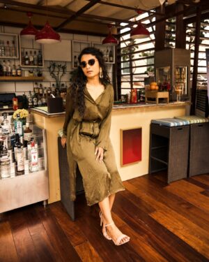 Chaitra Achar Instagram - 😎

PC: @avinashmurthy 
MU & Styling: @chandana_nambiyana 
Location: @conradbengaluru