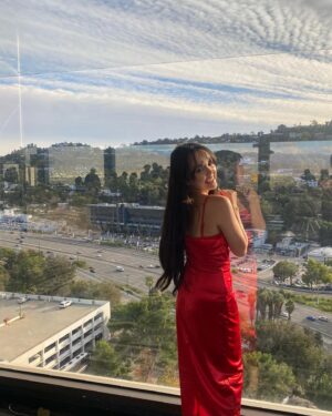 Chalet Lizette Brannan Instagram - red dress ❤️