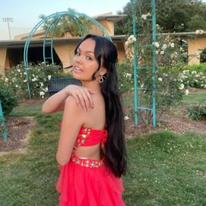 Chalet Lizette Brannan Instagram - Prom 2022 💫
