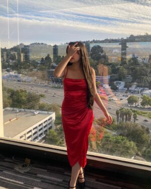 Chalet Lizette Brannan Instagram - red dress ❤️