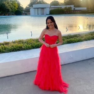 Chalet Lizette Brannan Instagram - Prom 2022 💫