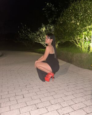 Chalet Lizette Brannan Instagram - prom 2023 ✨
the heels def stole the show