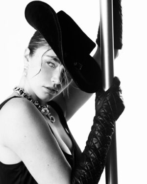 Chanel Celaya Instagram - Playing dress up 🖤 @williamlords