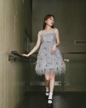 Chanel Wang Instagram - 在這次金鐘58
第二套禮服來自
@jasmine_galleria_taipei 
展現了可愛 氣質 華麗的元素
雖然有點可惜沒能穿著它上台
但還是當了一晚美美的小仙女啦🧚🏻‍♀️
 
👗： @jasmine_galleria_taipei
