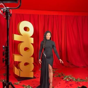 Chanel Terrero Instagram - Ayer fue una noche increíble en @premiosidolo 🌹✨ 
@dulceida ets gran amiga🔥
 
Stylist: @cristinamalcorra 
Makeup @maybelline_es #publi 
MUAH @rachelplaisir 

@tintatontastories 
@njc_creative 

@davidkomalondon 
@osbvintage 
@mascaro_official 
@ermesdance