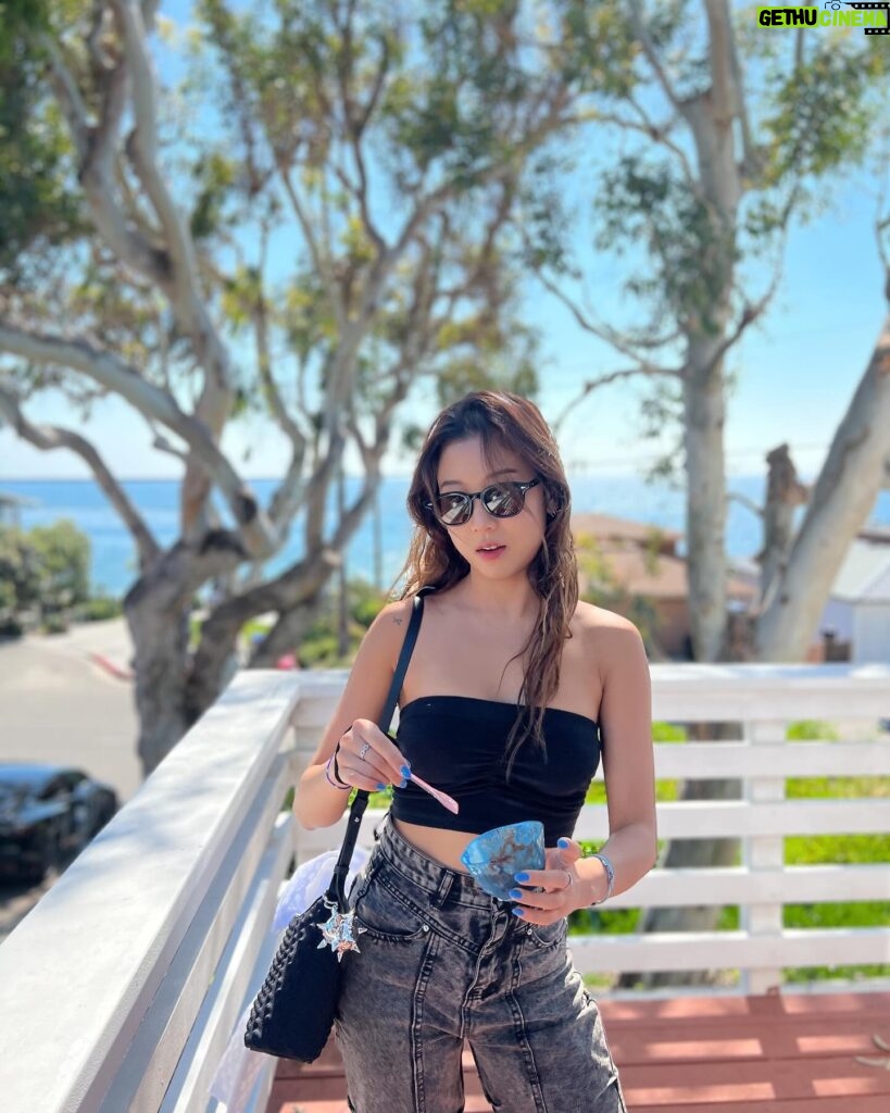 Chang Seung-yeon Instagram - Enjoying the beautiful California ☀️🌊🌴🌵✨