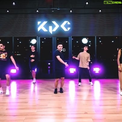 Chang Seung-yeon Instagram - FRI 04.19 POPUP & M&G 🧑‍🏫 : @seung_monkey 🎵 : MIDAS TOUCH - @kissoflife_s2 DC : Seungyeon Original Choreography 🎥 : @mnhn_made Class Footage: Linked in Bio Help us tag dancers 👇🫶 #seungyeon #clc #cheshire #midastouch #kissoflife #kpopcenter #kpcdancestudio #kpc #kpop #buenapark #california #oc