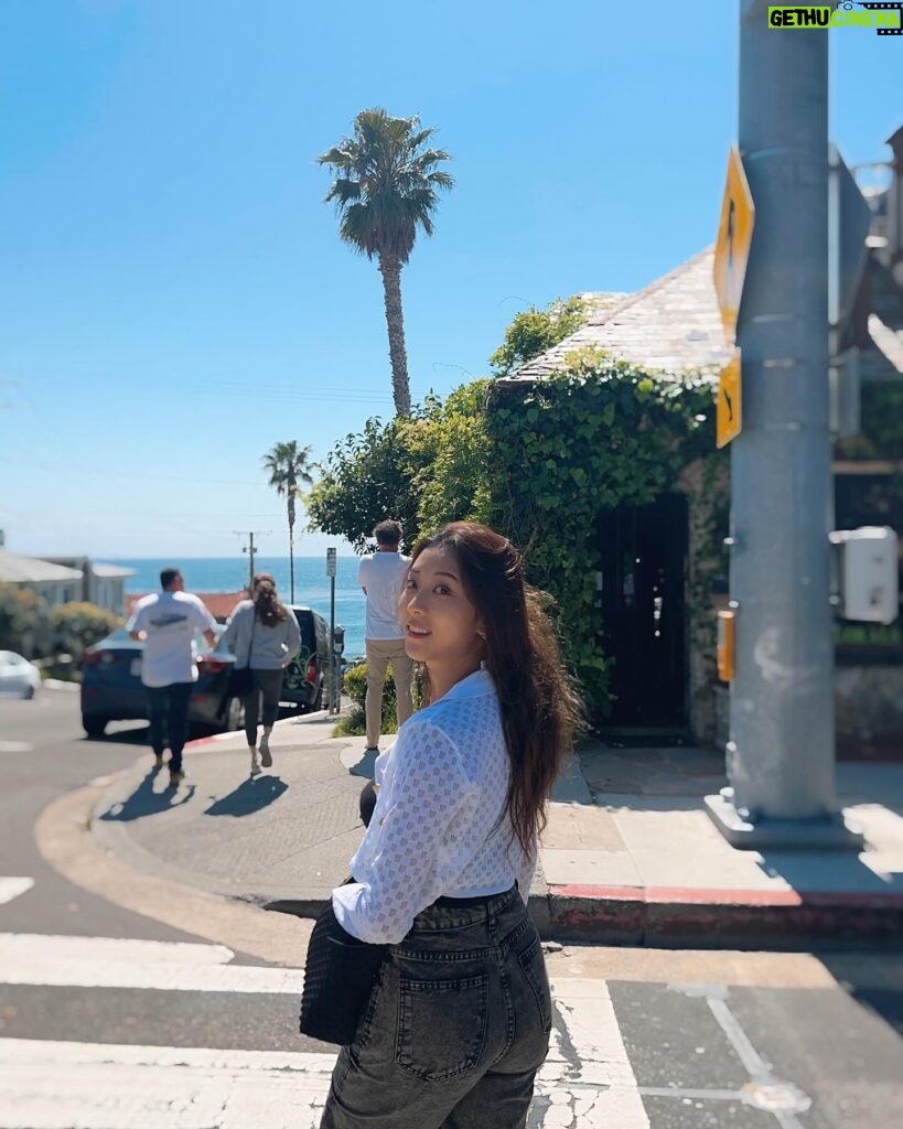 Chang Seung-yeon Instagram - Enjoying the beautiful California ☀️🌊🌴🌵✨