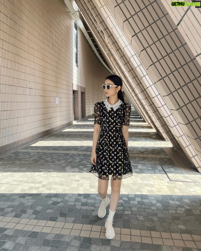 Chanidapa Pongsilpipat Instagram - The right one will find me when it’s time. 😎 #tb #hongkongculturalcentre #tsimshatsui #hongkong #ChaniInAsia #balenciaga