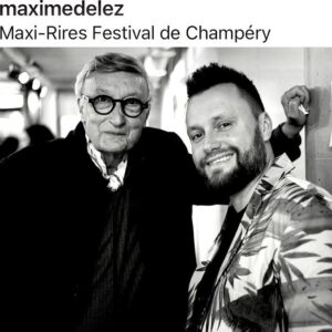 Chantal Ladesou Instagram - Maxi-Rires Festival de Champéry. Quel feu d’artifice pour ma dernière journée à ce festival si cher à mon ❤️ Le spectacle commence dès le réveil… des paysages à couper le souffle… et pour la soirée du jeudi 21 mars, deux grandes réjouissances comiques : ma Chantal Ladesou toujours aussi démente pour notre plus grand plaisir et un showman au charisme explosif,  Ahmed Sylla. Cerise sur la gâteau : la présence hyper conviviale de l’ancien président de la Confédération Helvète ( ministre de la Santé et de la Culture) Alain Berset himself. Reconnaissance envers Maxime Délez et Mathieu Exhenry de m’avoir choisi comme parrain de votre bébé, un si bel ado de 16 ans désormais. Grâce à vous, me voilà Champérolais… avec une pléthore d’amis merveilleux. Bons deux derniers jours du festival. À bientôt et encore merci mon Laurent Bastardoz tjrs aussi chouette animateur, mon petit frère suisse Stéphane Manco, Chipouille, Virginie, Anne Sophie, Dario, Tony, Cédric, Pierre Alain… et les 200 bénévoles !!! Vivement la suite !!!