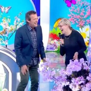 Chantal Ladesou Instagram - @jean.luc.reichmann « Chantal Ladesou perd ses cheveux en direct. Une crise de rire sans précédent. Regarder #TF1 #les12coupsdemidi #endemolshine »