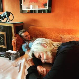 Chantal Ladesou Instagram - Zzz....
Après l’enregistrement des grosses têtes télé, avec @jean.fi on a toujours la patate! Merci @ruquierlaurent😘..Rdv samedi soir sur @france2 @lesgrossestetes #laurentruquier #jeanfijanssens #france2