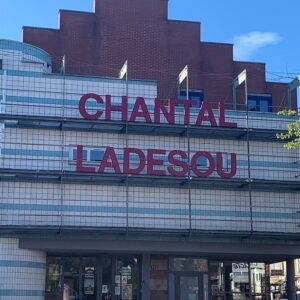 Chantal Ladesou Instagram - Ce soir au @coliseeroubaix … 
Min’pays !!! 🍺