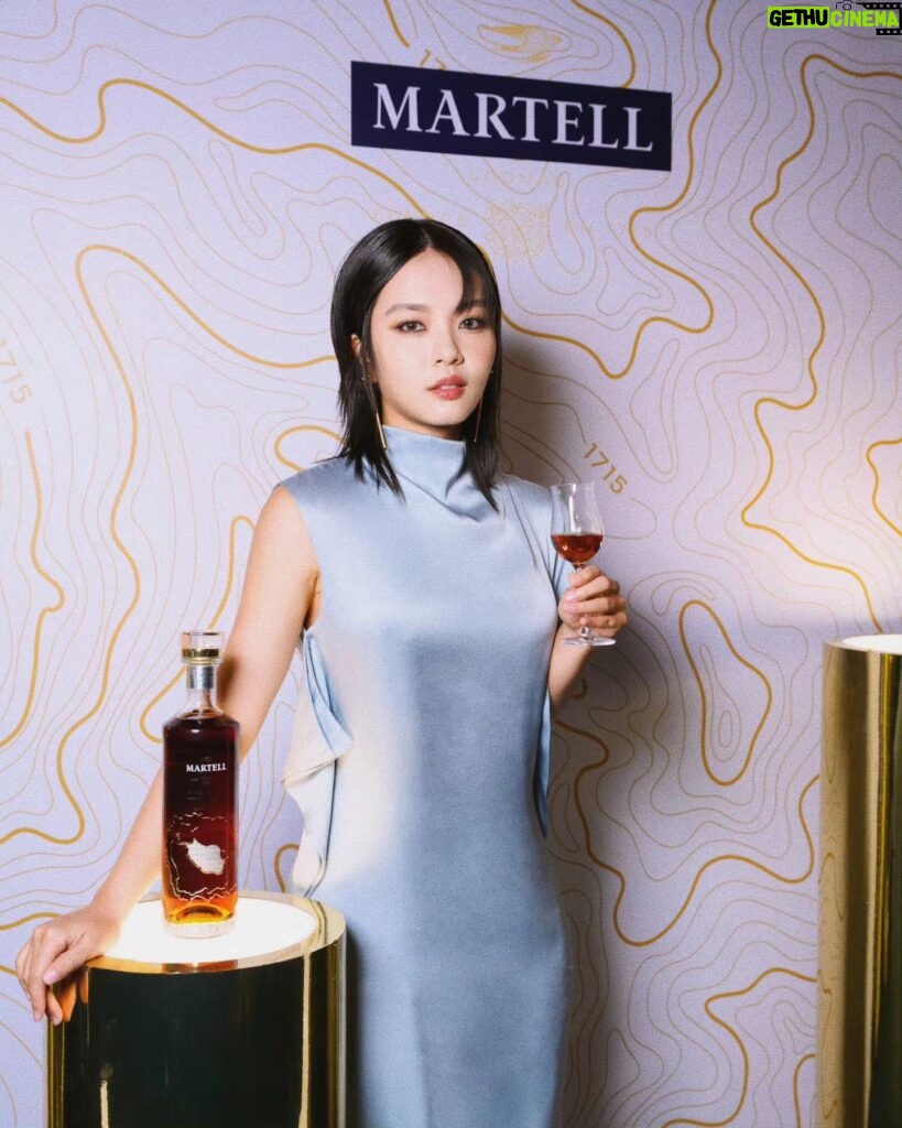 Chantalle Ng Instagram - Raise your glasses, the Martell Single Cru collection is here 🥃 Launching an entire collection dedicated to each terroir in the Cognac region, time to taste them all 💛 Please enjoy responsibly! @MartellOfficial #Martell #MartellSingleCru #Ad