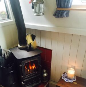 Charlie Murphy Instagram - PLUTO 2/2 OK some more Pluto pics 1:Sailing for first time! 2: With my VERY soon to be brother in law Mr Barry Bates, who came to the rescue & gutted/refitted the boat. 3:My TINY beautiful kitchen 4: Níl aon tinteán mar do thinteán féin 🔥 🖤