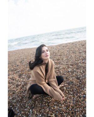 Charlie Murphy Instagram - THANK YOU @lee_malone_photography for bringing your A Game through howling winds & sideway rain you are an absolute joy to work with! And big thank you to stylist @gracegilfeather , hair/make-up @nadiaaltinbas & @lifesundayindo #patriceharrington
#folkestone #photoshoot 💛💛💛💛