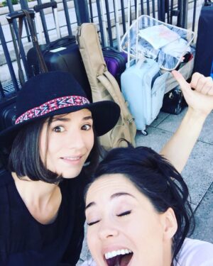 Charlie Murphy Instagram - Packing up a drunk friends life in 30mins. Natural dispositions clearly evident. #throwbacktue