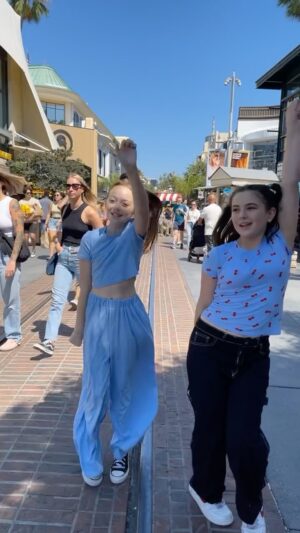 Charlie Townsend Instagram - Happy Friday. Hope you find some joy today. 💕 #joy #love #silly #fun Remember to find some silliness today! 😋🥰