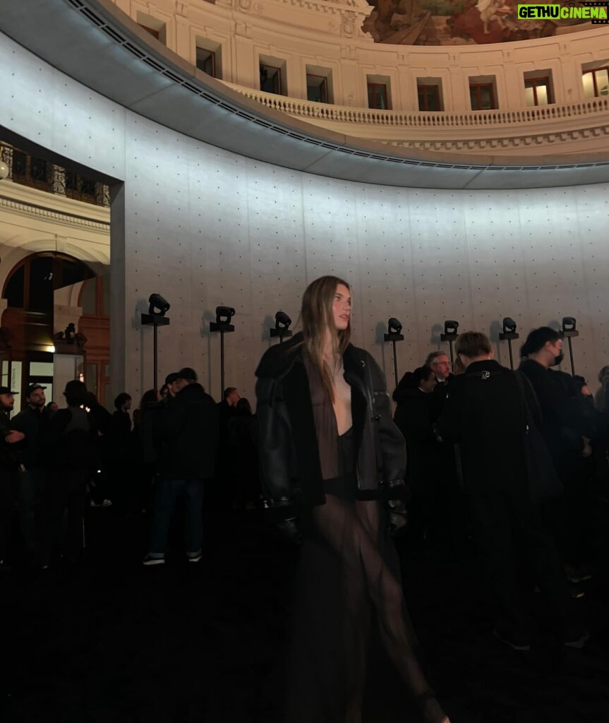 Charlotte Cardin Instagram - @ysl last night, merci c’était magnifique!