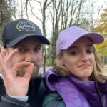 Charlotte Le Bon Instagram - CHEYENNE & LOLA commence DEMAIN à 20h40 sur @ocstv et on en a bien bavé pour faire la meilleure série possible, à base de folles rencontres, bien sûr, mais aussi de décoloration, d’éruption cutanée, de fatigue, de brushings, de faux sang, de vraies ecchymoses, de traversées nocturnes de la mer du Nord (angoisse), de froid et de lapins mignons. J’espère de tout coeur que ça vous plaira 🖤 @cheyenne_et_lola @lincolnprodtv