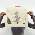Charlotte Le Bon Instagram - Lithographie no. 3 (et fin du triptyque) A PLACE IN THE SUN disponible sur mon store 🤍 Peinture/dessin sur pierre et impression sur papier japon fait à la main 🤤 Lien dans ma bio Lithograph print no. 3 (and end of the triptych) A PLACE IN THE SUN available on my store 🤍 Painted on stone and printed on handmade Japanese paper 🤤 Link in bio Master printers @idemparis 🤍