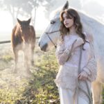 Charlotte M. Instagram - Con essenziali parole, il cavallo è la prospettiva della nostra realtà…