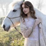 Charlotte M. Instagram - Con essenziali parole, il cavallo è la prospettiva della nostra realtà…