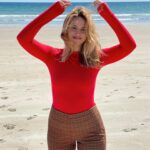 Charlotte McKee Instagram - Hoppy Easter! ♥️🌊🐇